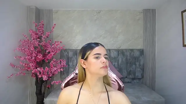 Snapshot of lilith4_s chatting on October 11, 2025, 8:21 pm lilith4 s online show from October 11, 2025, 8:21 pm