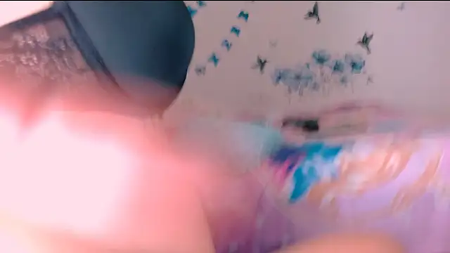 19sweetsofiaverydirty online show from September 25, 2025, 9:32 pm