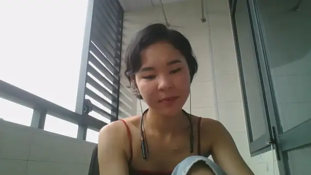 Snapshot of JennyCarpenter chatting on October 4, 2025, 12:01 am JennyCarpenter online show from October 4, 2025, 12:01 am