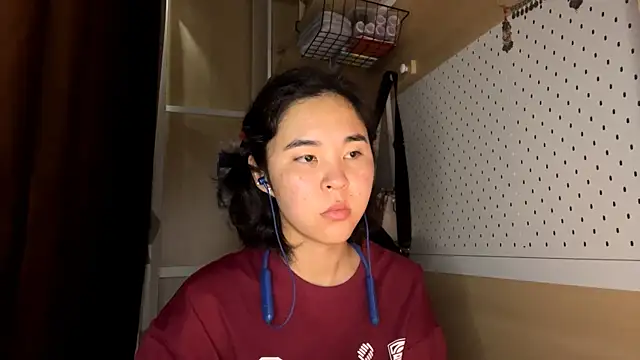 JennyCarpenter online show from April 28, 2026, 9:57 am
