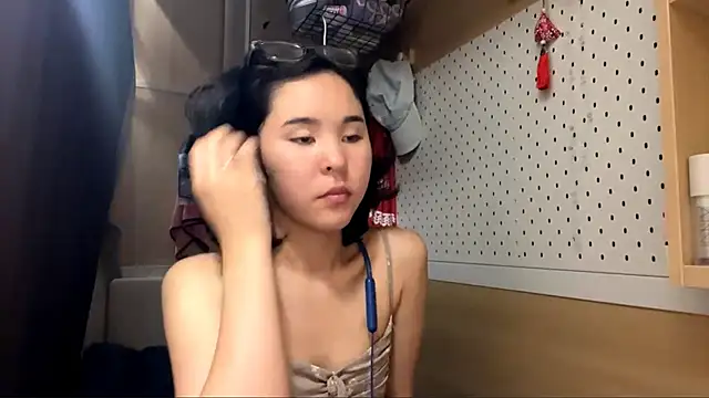 Snapshot of JennyCarpenter chatting on June 9, 2026, 9:54 am JennyCarpenter online show from June 9, 2026, 9:54 am