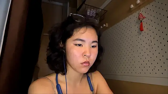 Snapshot of JennyCarpenter chatting on June 18, 2026, 10:26 pm JennyCarpenter online show from June 18, 2026, 10:26 pm