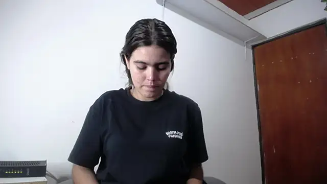 Snapshot of isabel_09 chatting on October 22, 2025, 3:17 am isabel 09 online show from October 22, 2025, 3:17 am