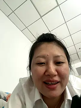 feifei1234 online show from October 17, 2025, 4:38 am