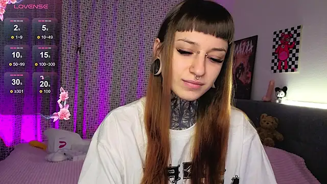 LilithPoison online show from October 22, 2025, 7:24 pm