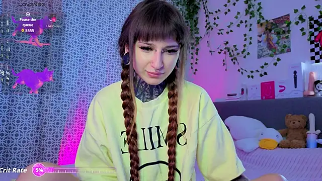 LilithPoison online show from May 10, 2026, 6:10 pm