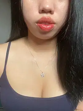 Snapshot of Rose-babyx chatting on May 10, 2026, 2:04 am Rose-babyx online show from May 10, 2026, 2:04 am