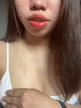 Rose-babyx online show from April 21, 2026, 2:14 am