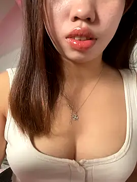 Rose-babyx online show from December 14, 2025, 2:51 am