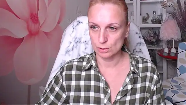 Snapshot of Venus_love1 chatting on October 20, 2025, 5:24 pm Venus love1 online show from October 20, 2025, 5:24 pm