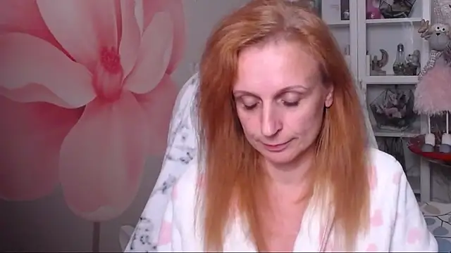 Snapshot of Venus_love1 chatting on October 31, 2025, 6:37 pm Venus love1 online show from October 31, 2025, 6:37 pm