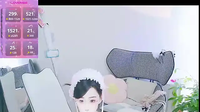 xiaojing520 online show from October 6, 2025, 3:08 am