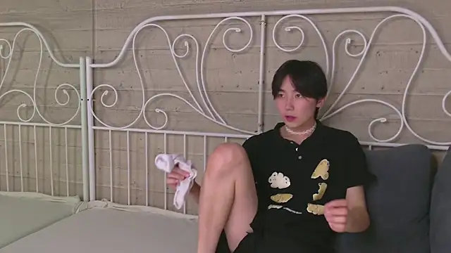 Snapshot of HeejinWang chatting on October 18, 2025, 8:38 am HeejinWang online show from October 18, 2025, 8:38 am