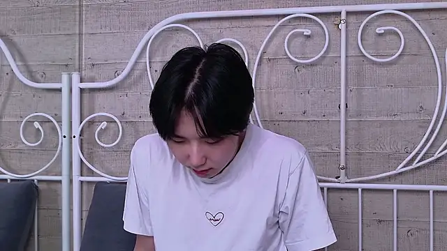 HeejinWang online show from May 30, 2026, 4:41 am