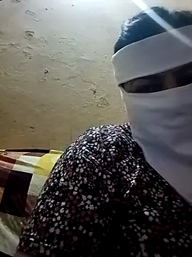 Snapshot of Love-890 chatting on October 28, 2025, 1:28 am Love-890 online show from October 28, 2025, 1:28 am