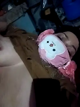 Snapshot of Love-890 chatting on November 22, 2025, 9:35 pm Love-890 online show from November 22, 2025, 9:35 pm