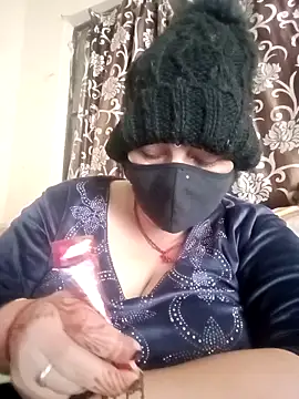 Snapshot of Love-890 chatting on November 27, 2025, 8:04 am Love-890 online show from November 27, 2025, 8:04 am