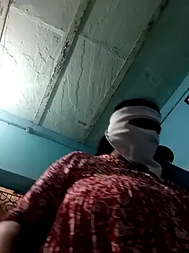 Snapshot of Love-890 chatting on November 8, 2025, 6:50 am Love-890 online show from November 8, 2025, 6:50 am