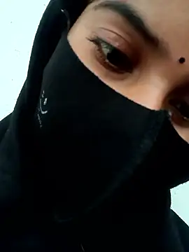 Aaisha-16 online show from December 23, 2025, 3:39 am