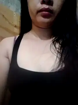 Snapshot of sweet_bella16 chatting on October 13, 2025, 4:25 am sweet bella16 online show from October 13, 2025, 4:25 am