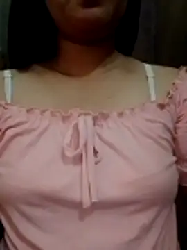 Snapshot of sweet_bella16 chatting on October 14, 2025, 7:31 am sweet bella16 online show from October 14, 2025, 7:31 am