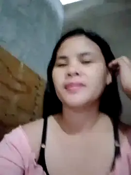 Snapshot of sweet_bella16 chatting on October 16, 2025, 10:40 pm sweet bella16 online show from October 16, 2025, 10:40 pm