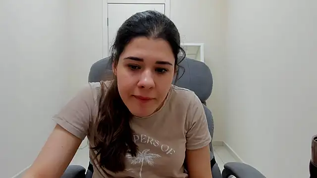 Joannia online show from March 6, 2026, 9:04 am