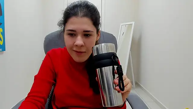 Joannia online show from March 12, 2026, 8:51 am