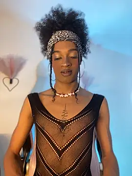 Mia royal online show from May 30, 2026, 6:46 pm