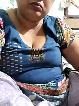 Mmm143 online show from July 5, 2026, 1:43 am