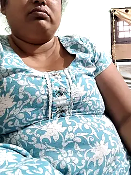 Mmm143 online show from July 6, 2026, 11:06 am