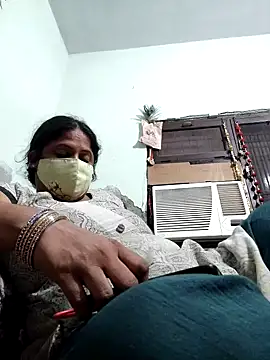 Snapshot of Mmm143 chatting on November 2, 2025, 6:02 pm Mmm143 online show from November 2, 2025, 6:02 pm