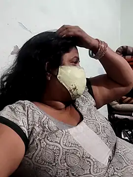 Snapshot of Mmm143 chatting on November 22, 2025, 12:59 pm Mmm143 online show from November 22, 2025, 12:59 pm