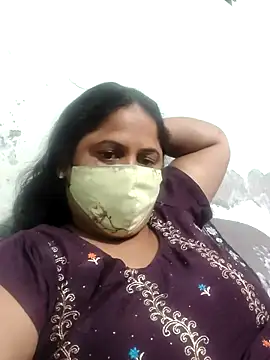 Snapshot of Mmm143 chatting on November 9, 2025, 9:35 am Mmm143 online show from November 9, 2025, 9:35 am