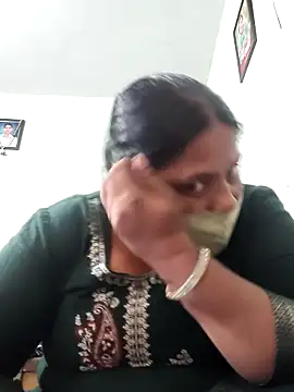 Snapshot of Mmm143 chatting on November 30, 2025, 8:48 am Mmm143 online show from November 30, 2025, 8:48 am