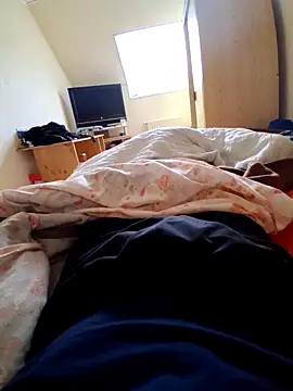 onsamuse62 online show from September 24, 2025, 7:04 am