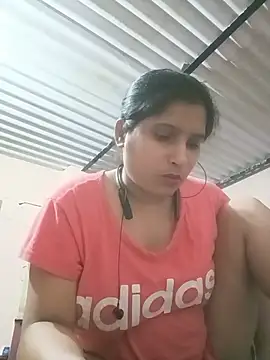 Snapshot of aliya-jaan71 chatting on July 2, 2026, 5:08 pm aliya-jaan71 online show from July 2, 2026, 5:08 pm