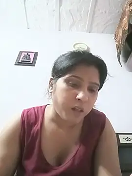 Snapshot of aliya-jaan71 chatting on May 26, 2026, 10:13 am aliya-jaan71 online show from May 26, 2026, 10:13 am