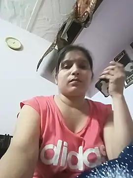 Snapshot of aliya-jaan71 chatting on July 1, 2026, 7:14 pm aliya-jaan71 online show from July 1, 2026, 7:14 pm