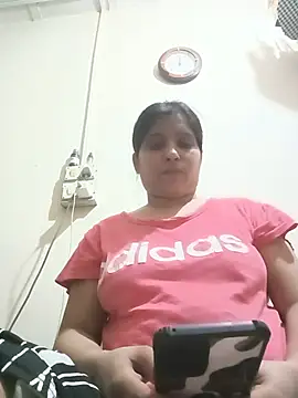 Snapshot of aliya-jaan71 chatting on June 17, 2026, 7:35 pm aliya-jaan71 online show from June 17, 2026, 7:35 pm