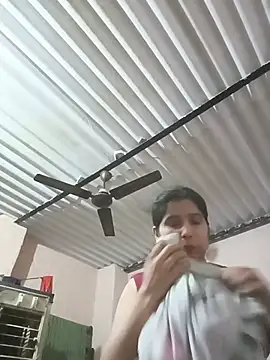 Snapshot of aliya-jaan71 chatting on June 24, 2026, 4:38 pm aliya-jaan71 online show from June 24, 2026, 4:38 pm