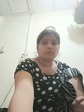 Snapshot of aliya-jaan71 chatting on June 4, 2026, 9:03 am aliya-jaan71 online show from June 4, 2026, 9:03 am