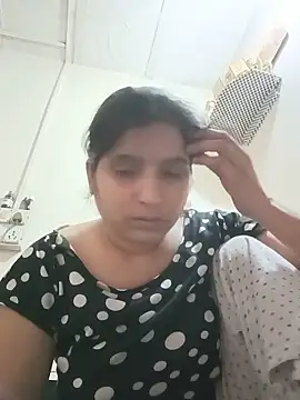 Snapshot of aliya-jaan71 chatting on May 15, 2026, 7:06 am aliya-jaan71 online show from May 15, 2026, 7:06 am