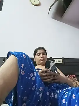 Snapshot of aliya-jaan71 chatting on July 3, 2026, 6:03 pm aliya-jaan71 online show from July 3, 2026, 6:03 pm