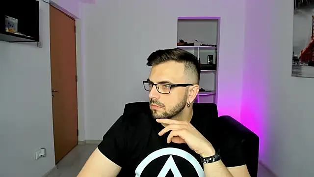 Snapshot of Jace_Thorne chatting on November 1, 2025, 5:18 pm Jace Thorne online show from November 1, 2025, 5:18 pm