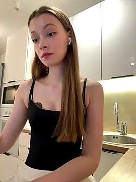 Snapshot of FriendlyFire_18 chatting on October 26, 2025, 7:36 pm FriendlyFire 18 online show from October 26, 2025, 7:36 pm