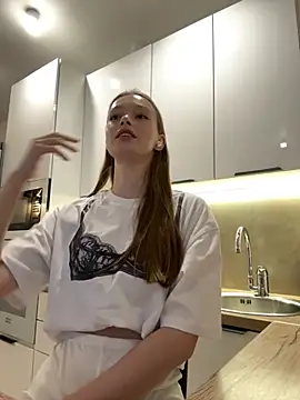 Snapshot of FriendlyFire_18 chatting on October 9, 2025, 5:57 pm FriendlyFire 18 online show from October 9, 2025, 5:57 pm