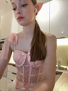 Snapshot of FriendlyFire_18 chatting on November 1, 2025, 7:30 pm FriendlyFire 18 online show from November 1, 2025, 7:30 pm