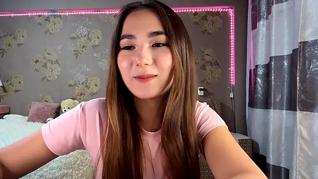 Snapshot of BahaiHeaven chatting on November 23, 2025, 8:13 am BahaiHeaven online show from November 23, 2025, 8:13 am