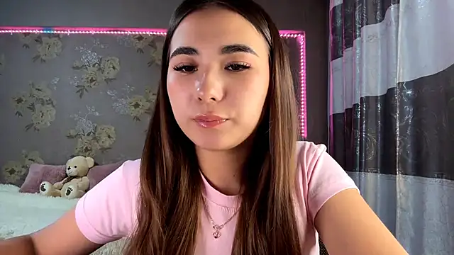 Snapshot of BahaiHeaven chatting on December 3, 2025, 11:09 am BahaiHeaven online show from December 3, 2025, 11:09 am